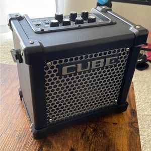 Roland Cube Guitar Amp